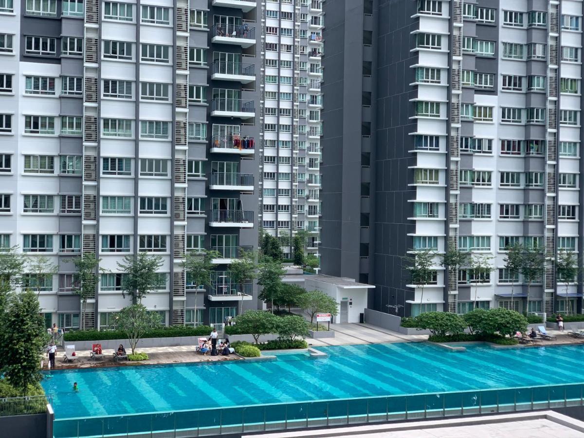 Relaxed Family Staycation, Pool View W Wifi N Netflix Bangi Luaran gambar
