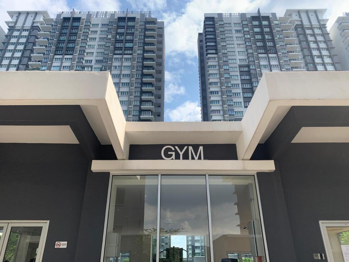 Relaxed Family Staycation, Pool View W Wifi N Netflix Bangi Luaran gambar